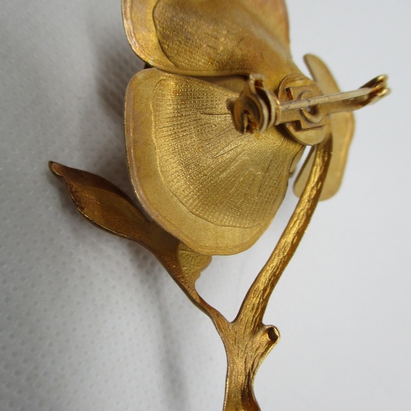 ROSE BROOCH 3 Dimensional Textured Matte Finish - Picture 8 of 8